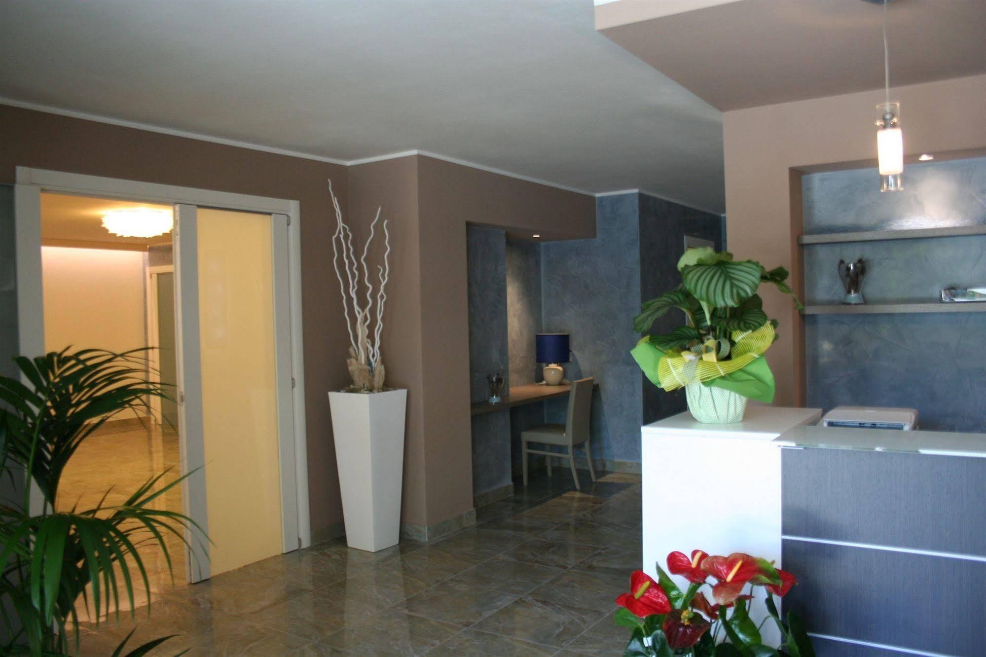 Atlantic Aparthotel 3*
